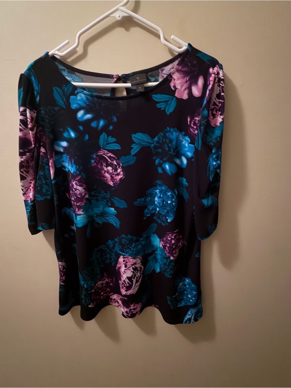 Worthington L Women's Floral Scoop Neck Top in Black with Teal & Purple Bloom
